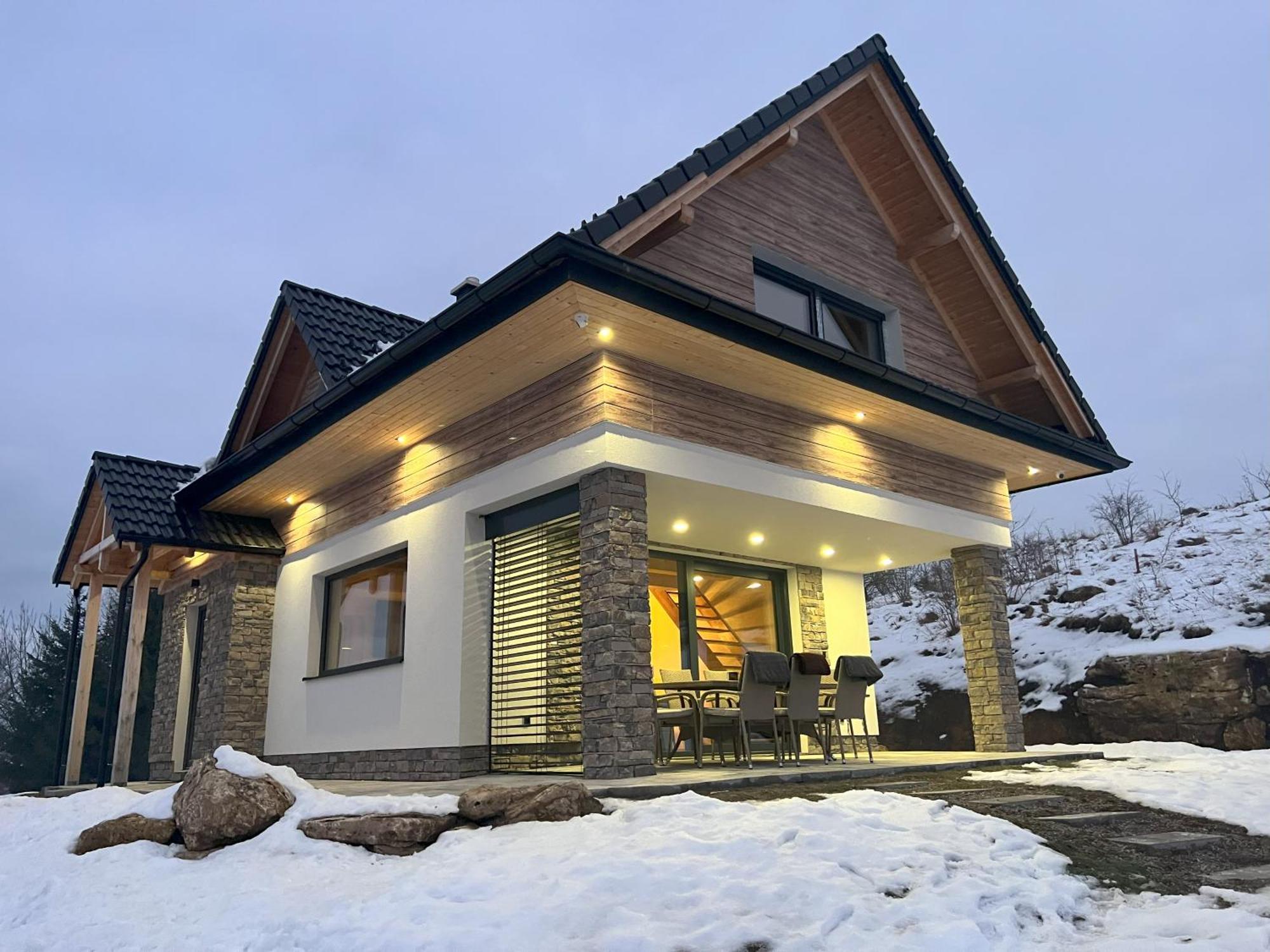Chata Elegant Besenova Luaran gambar